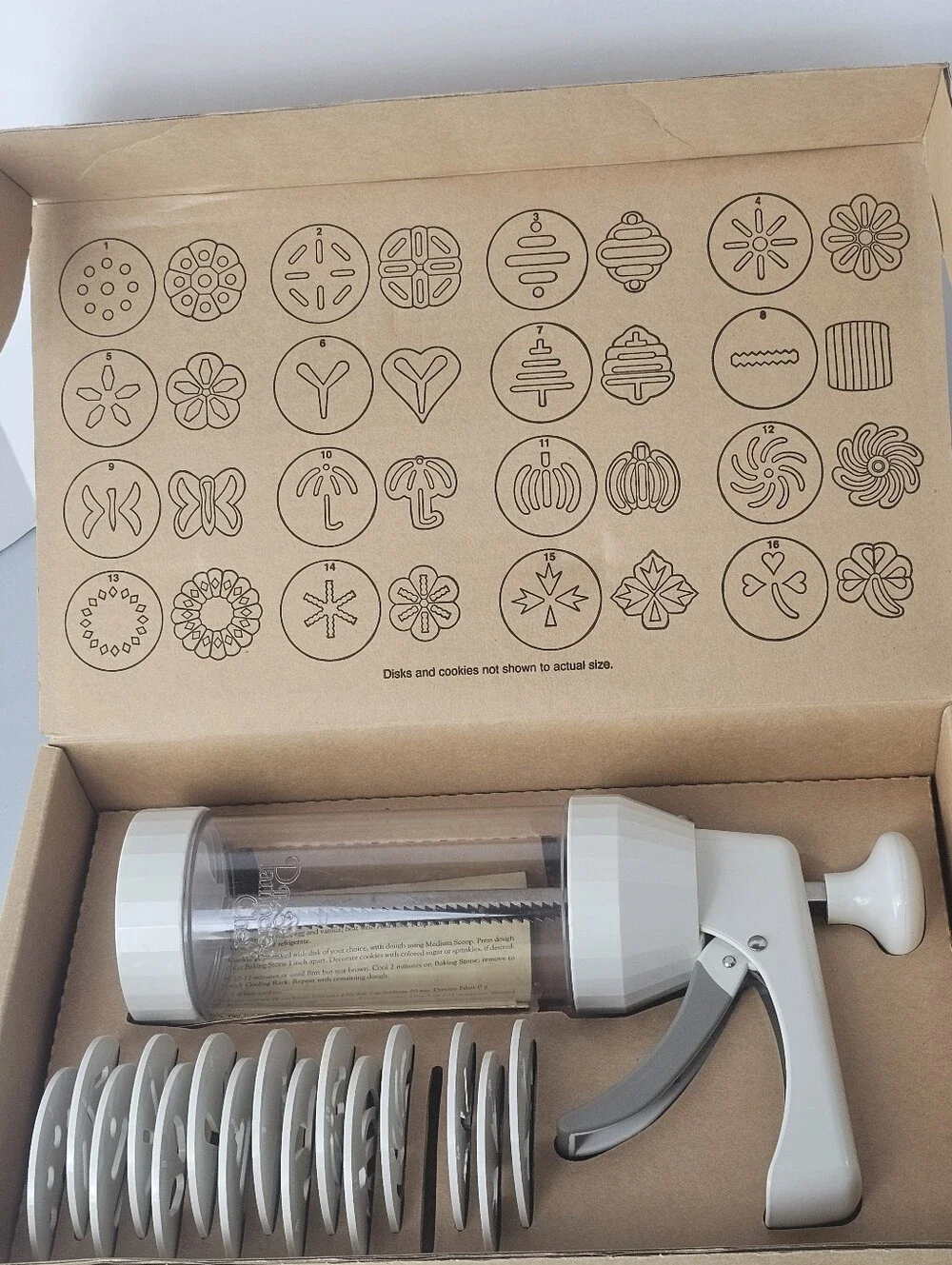 Pampered Chef Cookie Press Baker Farm Stand School Auction Fundraiser *READ*